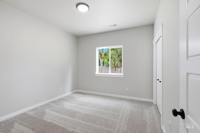 5032 S Bleachfield Ave, Meridian, ID 83642