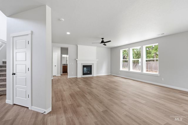 5032 S Bleachfield Ave, Meridian, ID 83642