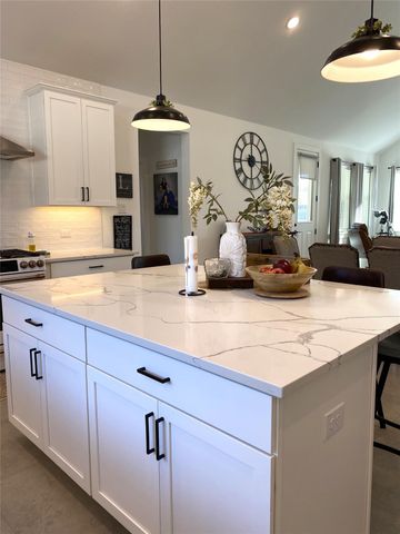 15330 Water Oak Way Way, Santa Fe, TX 77517