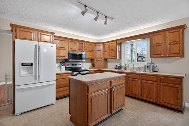 1538 Westwood Drive 1538 Westwood Drive, Sidney, OH 45365