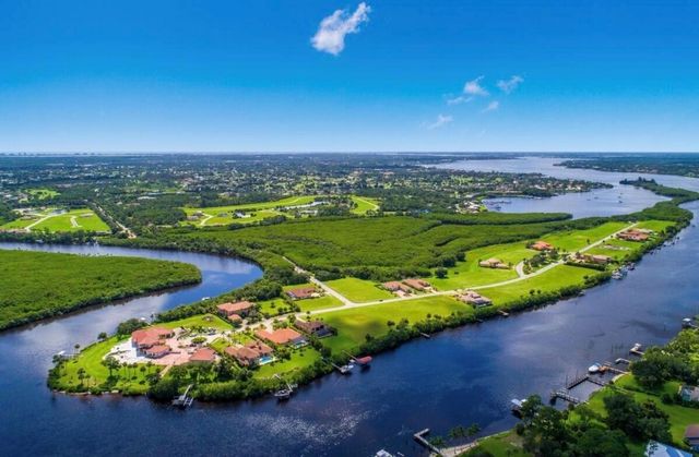 163 SE Via Lago Garda, Port St. Lucie, FL 34952