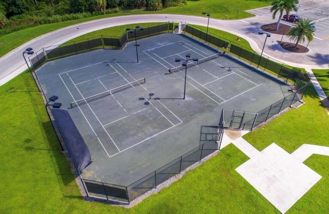 163 SE Via Lago Garda, Port St. Lucie, FL 34952
