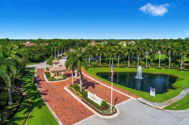 163 SE Via Lago Garda, Port St. Lucie, FL 34952