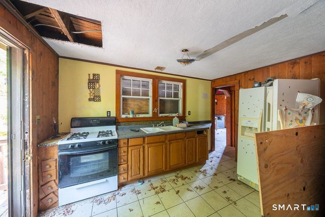 49 Meadow Street, East Haven, CT 06512