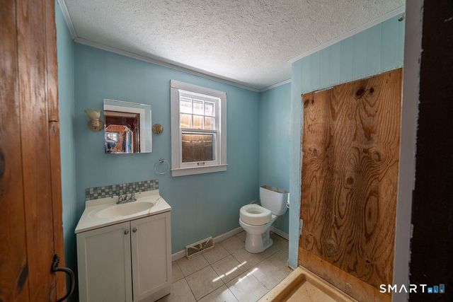 49 Meadow Street, East Haven, CT 06512