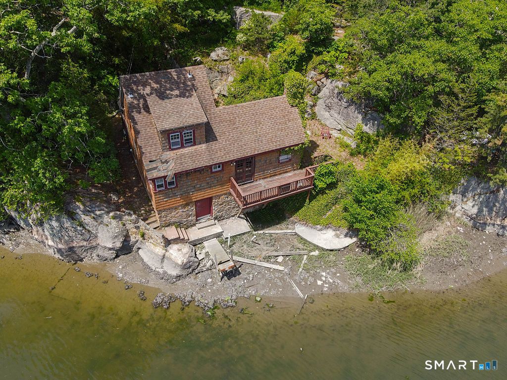 49 Meadow Street, East Haven, CT 06512