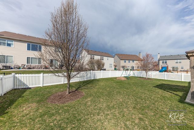 1711 Red Maple Drive, Plainfield, IL 60586