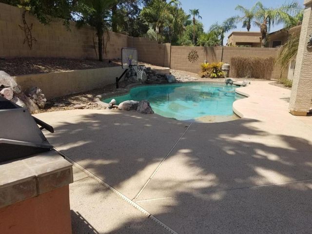 875 W Aloe Place, Chandler, AZ 85248