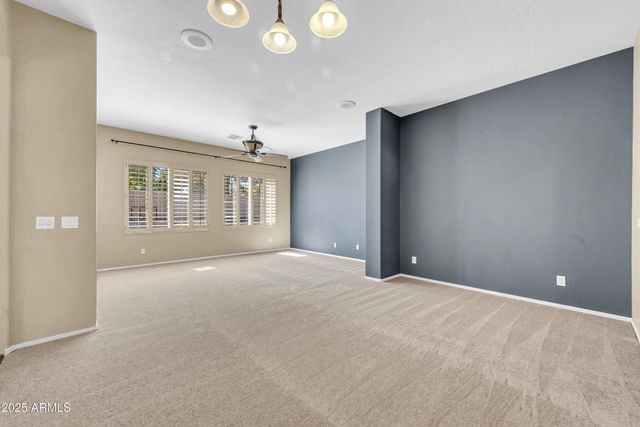 875 W Aloe Place, Chandler, AZ 85248