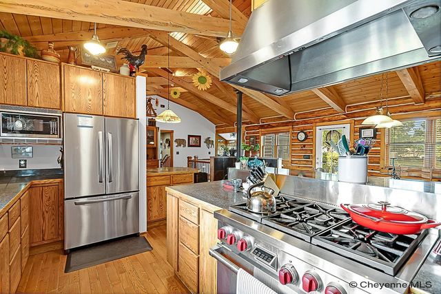 5907 TOWNSEND PL, Cheyenne, WY 82009