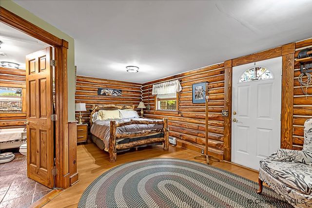 5907 TOWNSEND PL, Cheyenne, WY 82009