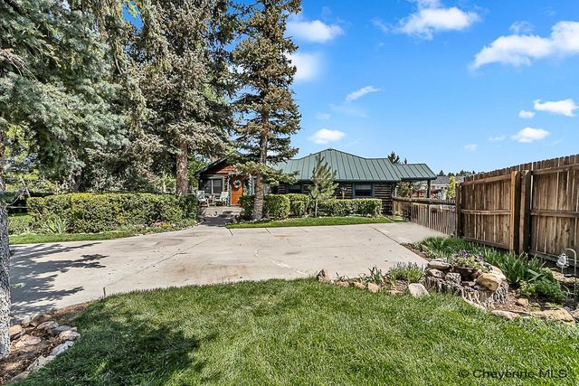 5907 TOWNSEND PL, Cheyenne, WY 82009