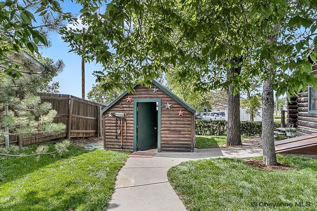 5907 TOWNSEND PL, Cheyenne, WY 82009