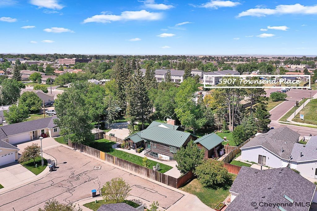 5907 TOWNSEND PL, Cheyenne, WY 82009