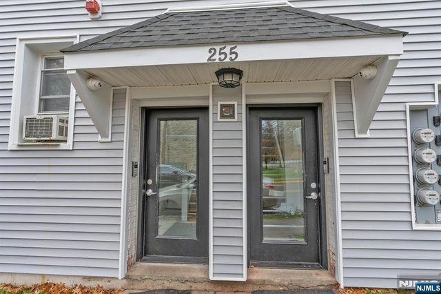 255 Lafayette Place 2E, Englewood, NJ 07631