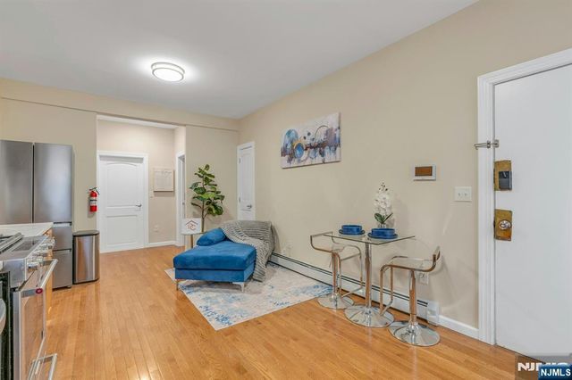 255 Lafayette Place 2E, Englewood, NJ 07631