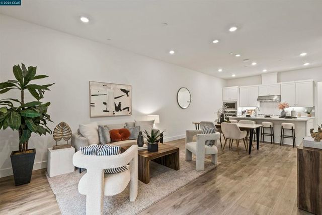 1112 Althea Terrace 4, Sunnyvale, CA 94086