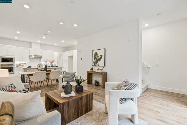 1112 Althea Terrace 4, Sunnyvale, CA 94086