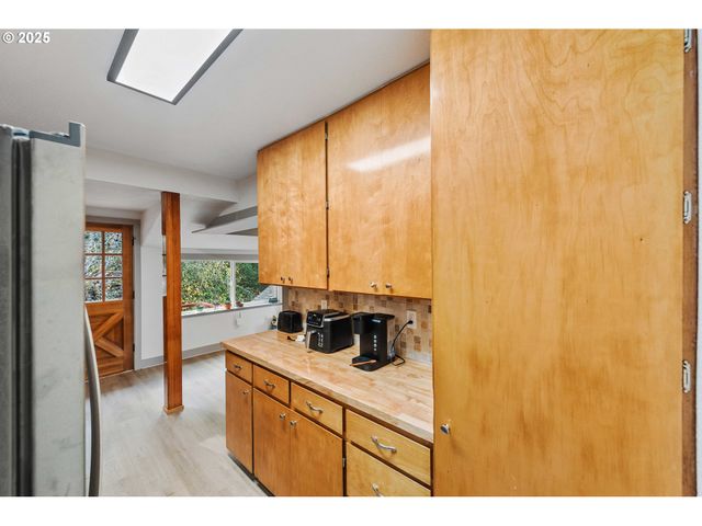 851 S 1ST Ave, Coquille, OR 97423