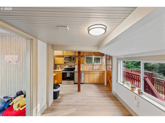 851 S 1ST Ave, Coquille, OR 97423