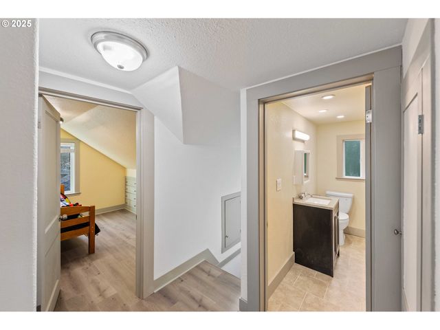 851 S 1ST Ave, Coquille, OR 97423