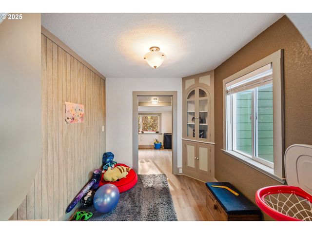 851 S 1ST Ave, Coquille, OR 97423