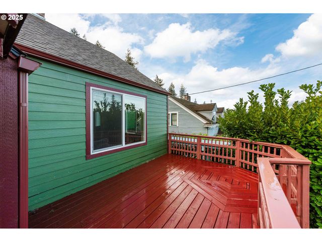 851 S 1ST Ave, Coquille, OR 97423