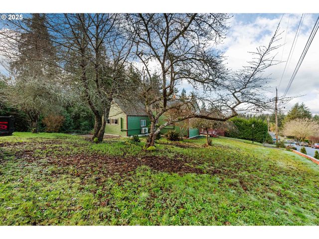 851 S 1ST Ave, Coquille, OR 97423