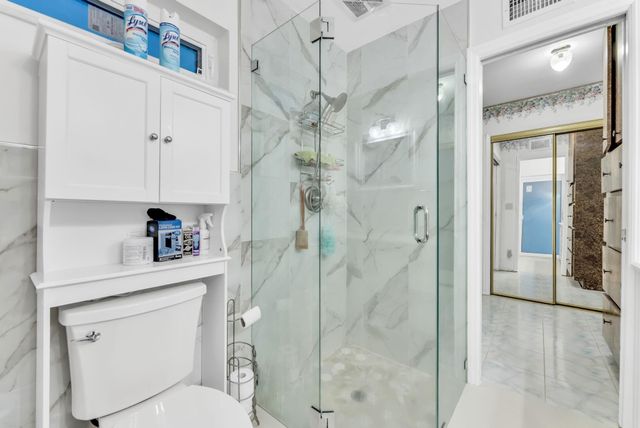 4490 NW 43rd Street, Lauderdale Lakes, FL 33319