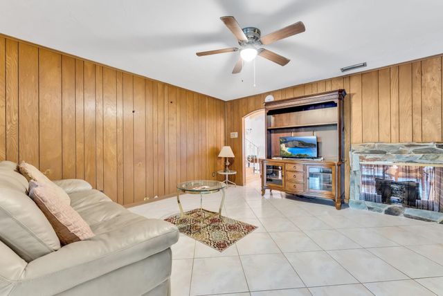 4490 NW 43rd Street, Lauderdale Lakes, FL 33319