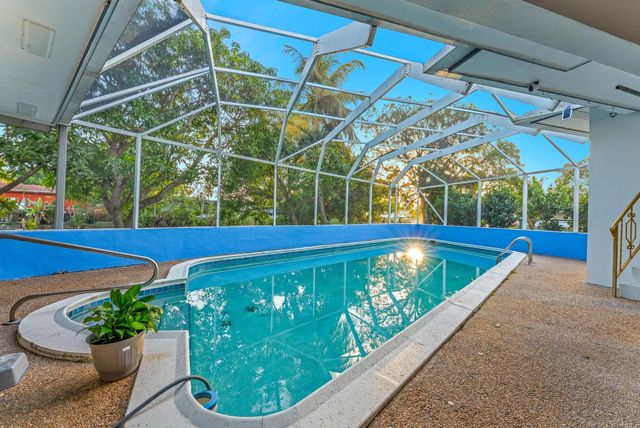 4490 NW 43rd Street, Lauderdale Lakes, FL 33319