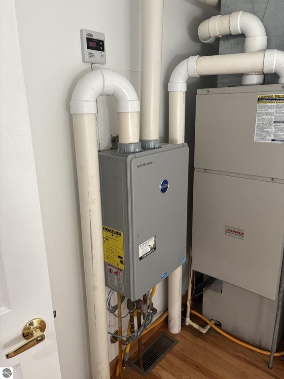 Image 11 of property listing at 99 N Alamando Road, Shepherd, MI 48883