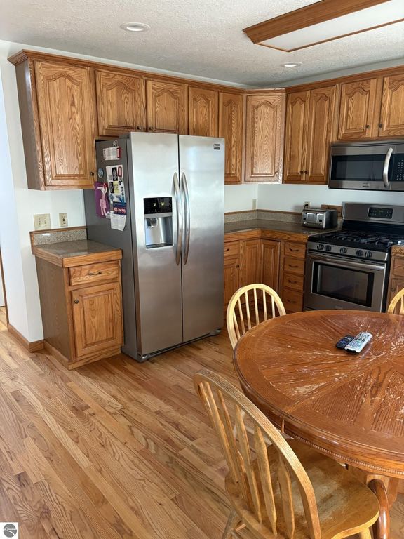 Image 14 of property listing at 99 N Alamando Road, Shepherd, MI 48883