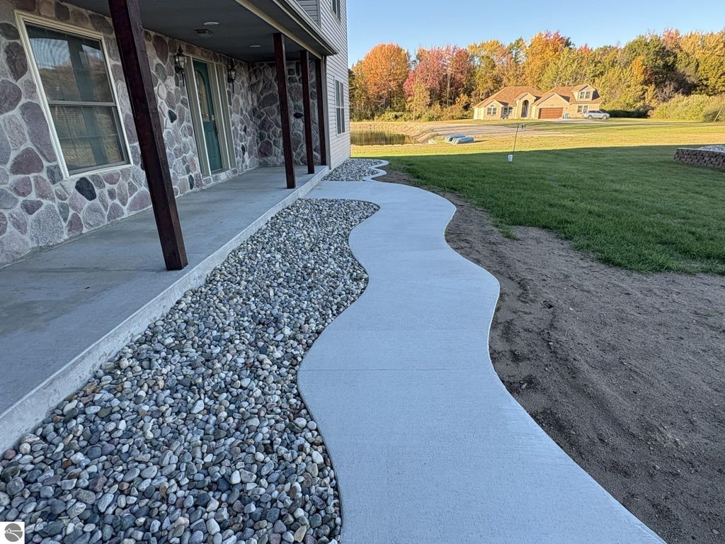 Image 41 of property listing at 99 N Alamando Road, Shepherd, MI 48883