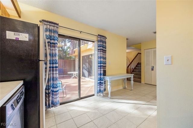 1550 Park Meadows DR 2, Fort Myers, FL 33907