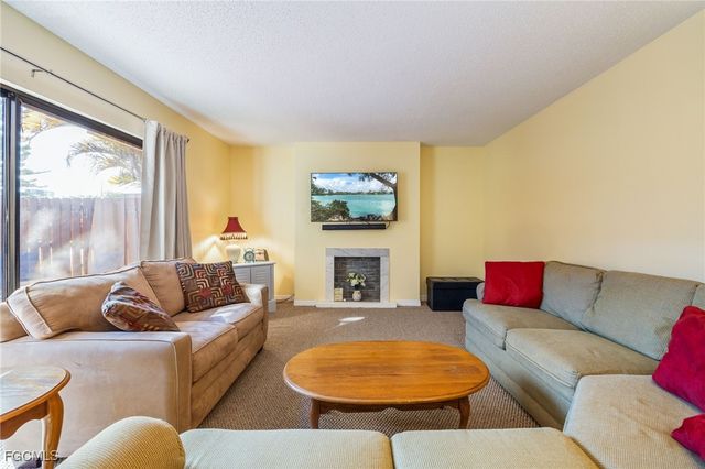 1550 Park Meadows DR 2, Fort Myers, FL 33907