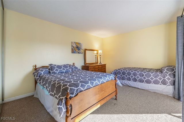 1550 Park Meadows DR 2, Fort Myers, FL 33907