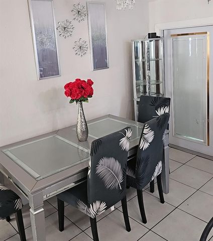 553 ROBIN HILL CIRCLE, Brandon, FL 33510