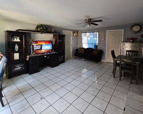 553 ROBIN HILL CIRCLE, Brandon, FL 33510