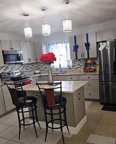 553 ROBIN HILL CIRCLE, Brandon, FL 33510