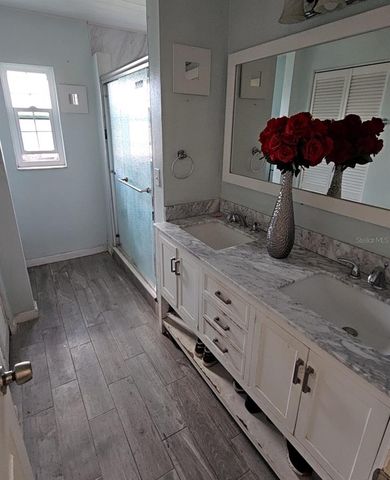 553 ROBIN HILL CIRCLE, Brandon, FL 33510