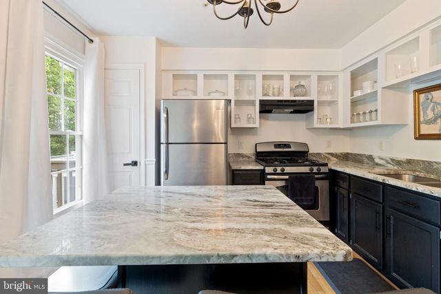 8618 PINE MEADOWS DR, Odenton, MD 21113