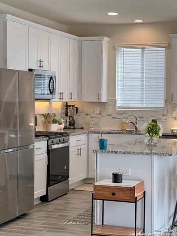 7822 PONDEROSA PNE, Boerne, TX 78015