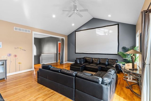 1539 W Rolston Road, Linden, MI 48451