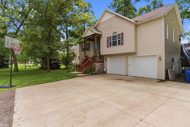 1539 W Rolston Road, Linden, MI 48451