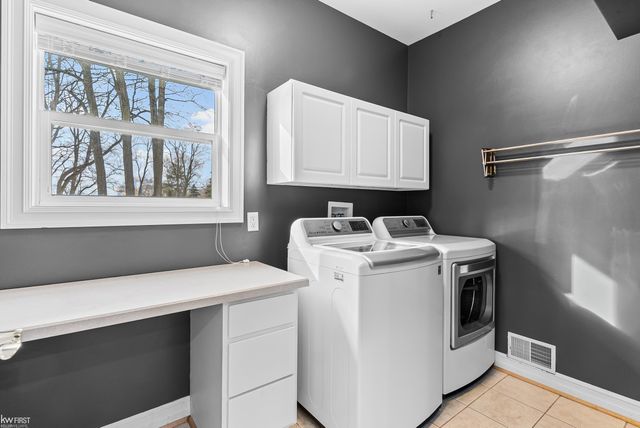 1539 W Rolston Road, Linden, MI 48451