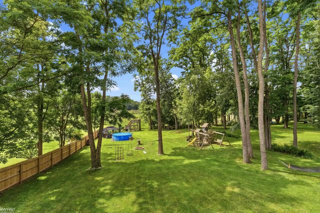 1539 W Rolston Road, Linden, MI 48451