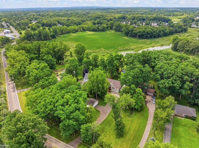 1539 W Rolston Road, Linden, MI 48451