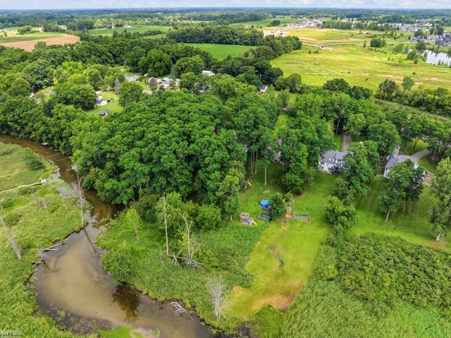 1539 W Rolston Road, Linden, MI 48451