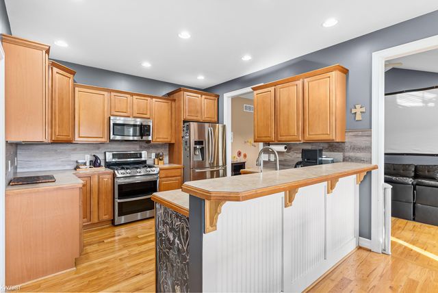1539 W Rolston Road, Linden, MI 48451
